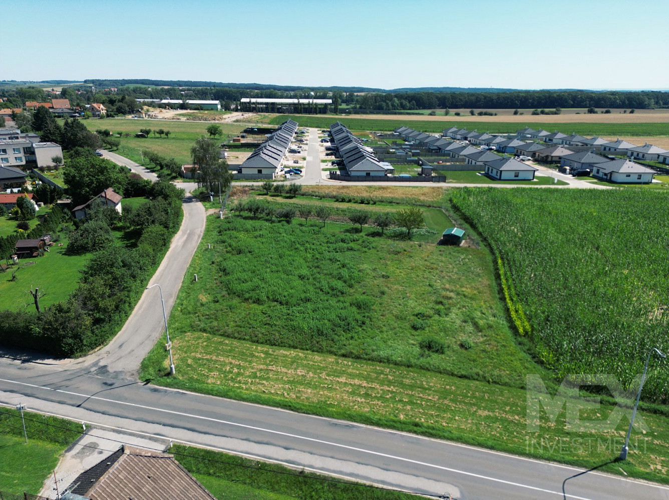 Prodej stavebního pozemku 941 m² – fotografie 3