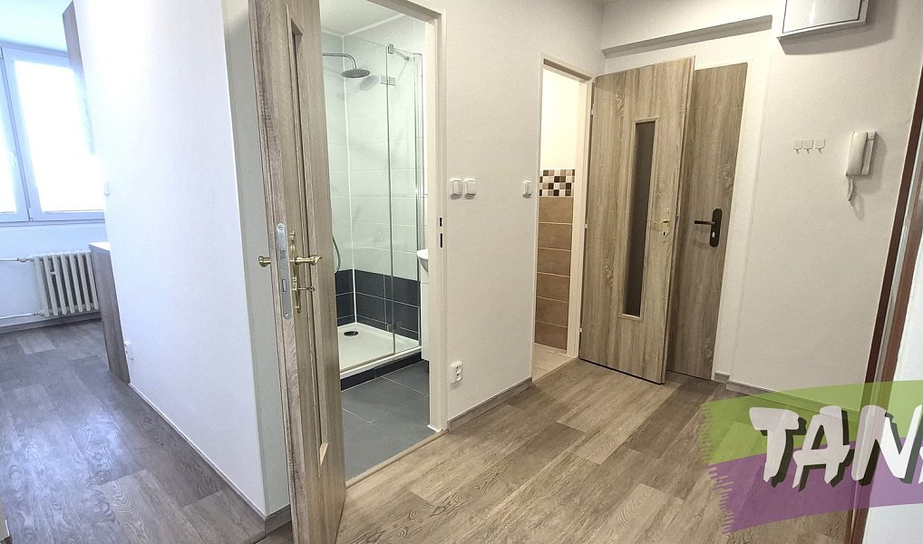 Pronájem bytu 2+1 53 m², Kolín – náhled fotky 12