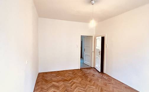 Prodej bytu 1+1 42 m², Plynární, Praha 7 - Holešovice