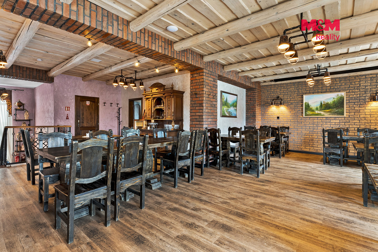 Prodej restaurace 889 m²