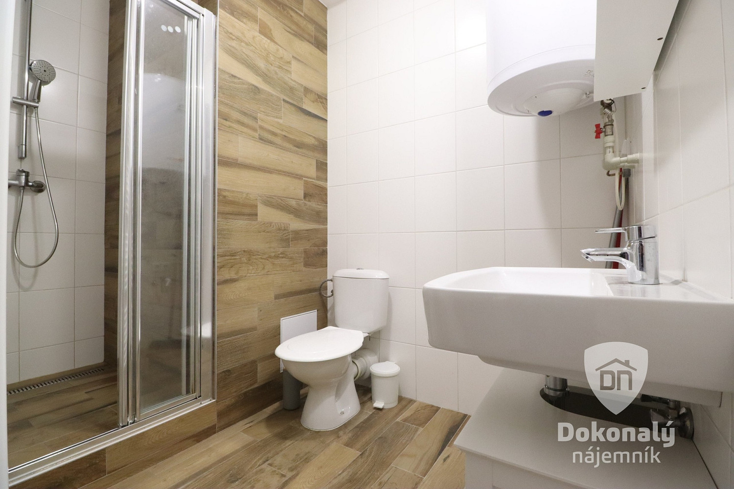 Pronájem bytu 2+kk 45 m² – fotografie 2