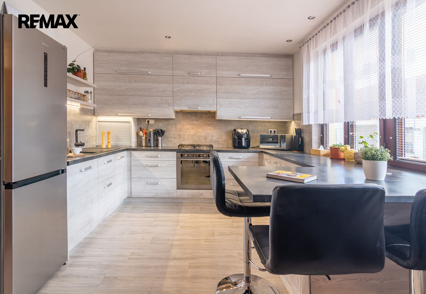 Prodej domu 225 m² s pozemkem 780 m² – fotografie 3