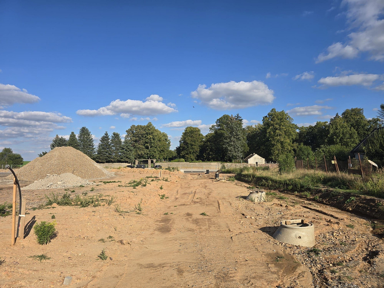Prodej stavebního pozemku 841 m² – fotografie 4