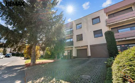 Prodej domu 218 m² s pozemkem 400 m², Na Truhlářce, Praha 8 - Libeň
