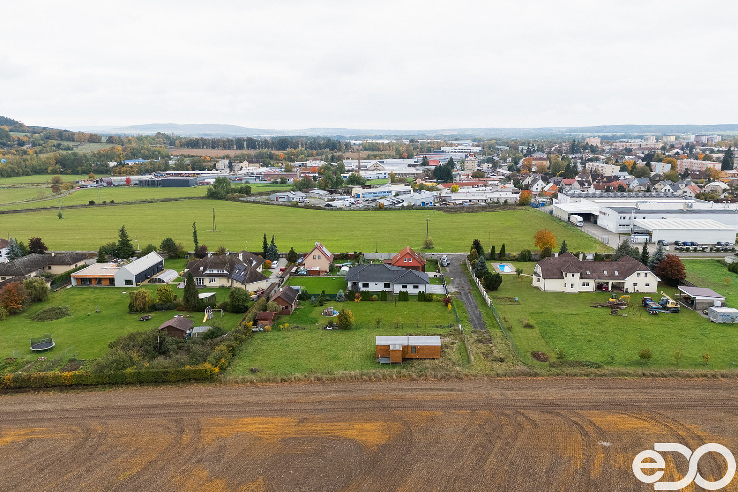 Prodej stavebního pozemku 1 089 m² – další