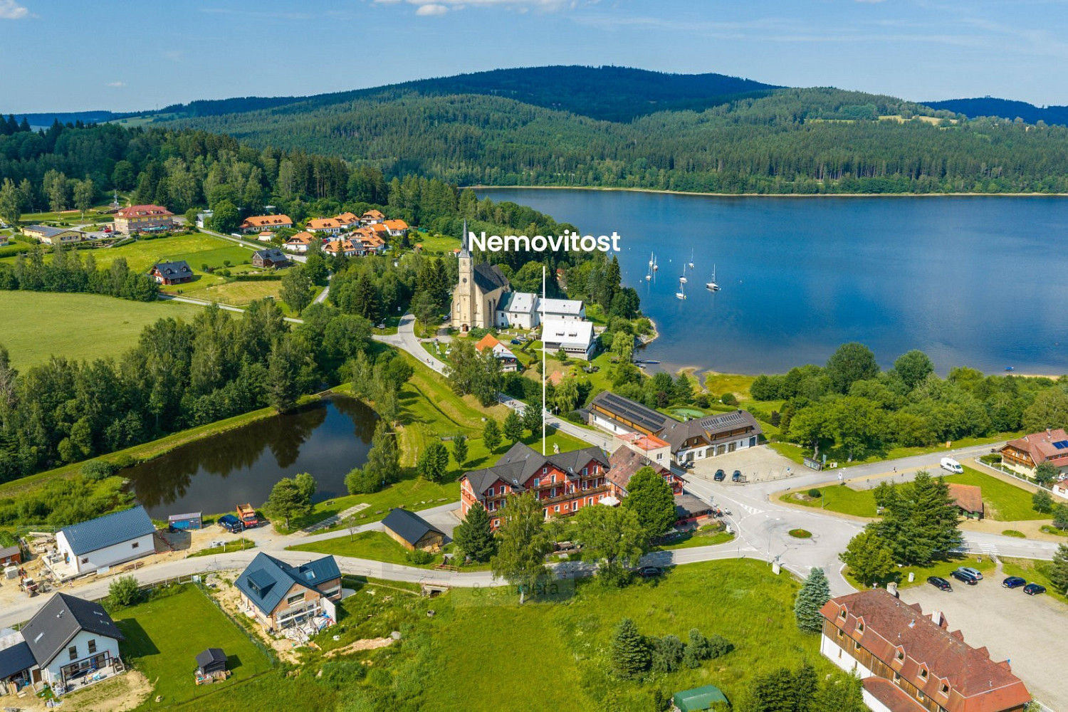 Prodej ubytovacího objektu 900 m² – fotografie 4