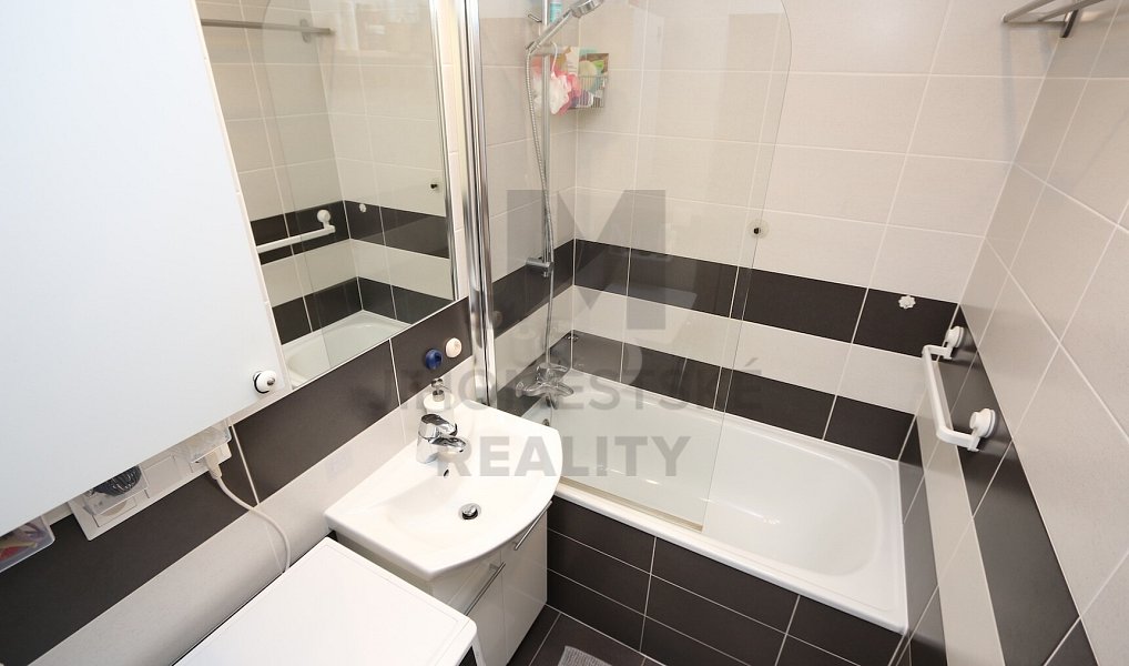 Prodej bytu 2+kk 42 m², Praha – náhled fotky 8
