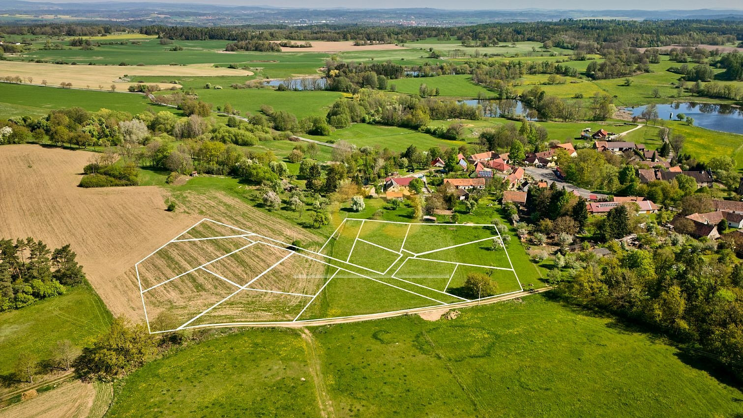 Prodej stavebního pozemku 8 000 m² – fotografie 2