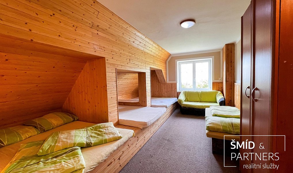 Prodej ubytovacího objektu 778 m², Hraběšice – náhled fotky 3