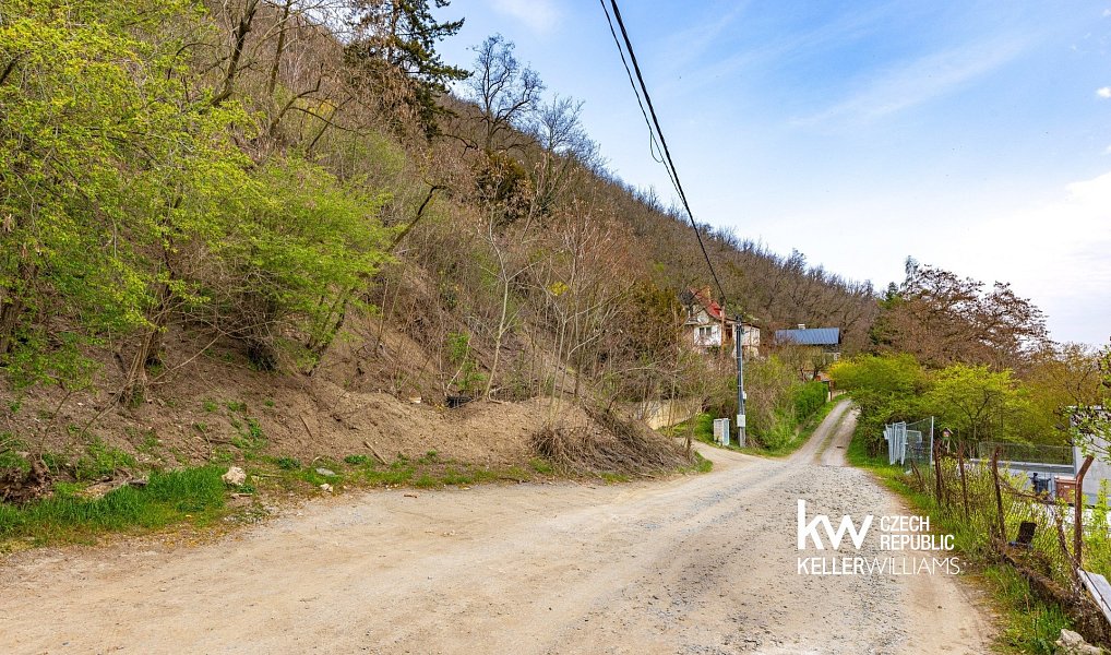 Prodej stavebního pozemku 566 m², Černošice – náhled fotky 8
