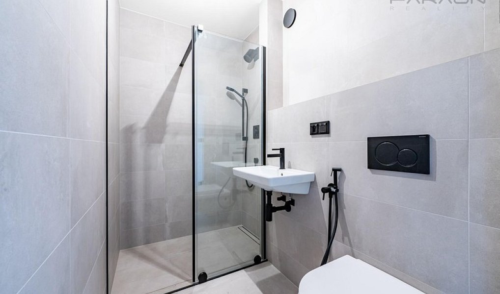 Prodej domu 305 m² s pozemkem 362 m², Praha – náhled fotky 29