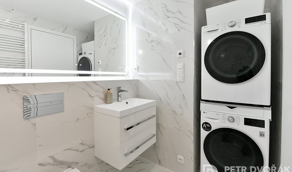 Pronájem bytu 2+kk 58 m², Praha – náhled fotky 11