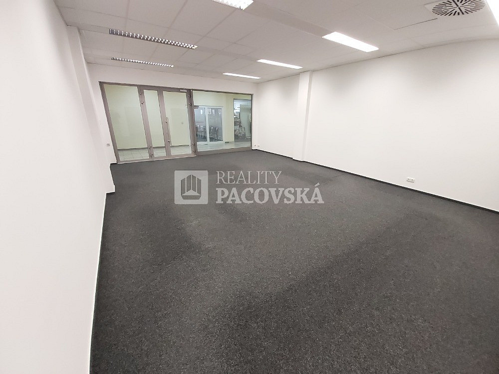 Pronájem kanceláře 62 m² – fotografie 3