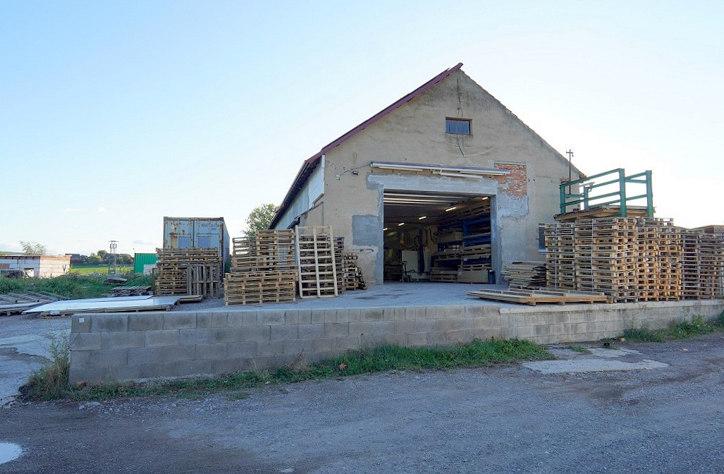 Prodej výrobních prostor 850 m² – fotografie 3