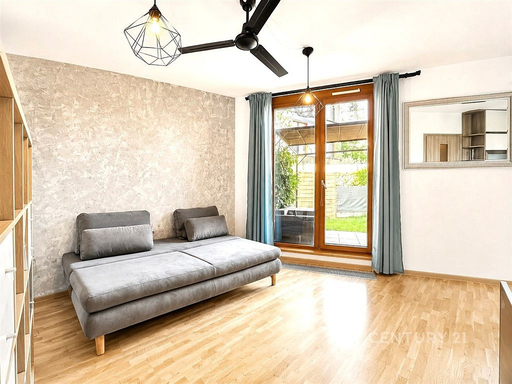 Pronájem bytu 1+kk 42 m² — photo 3