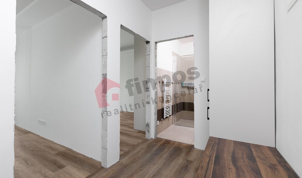 Prodej bytu 2+1 37 m², Benecko – náhled fotky 12