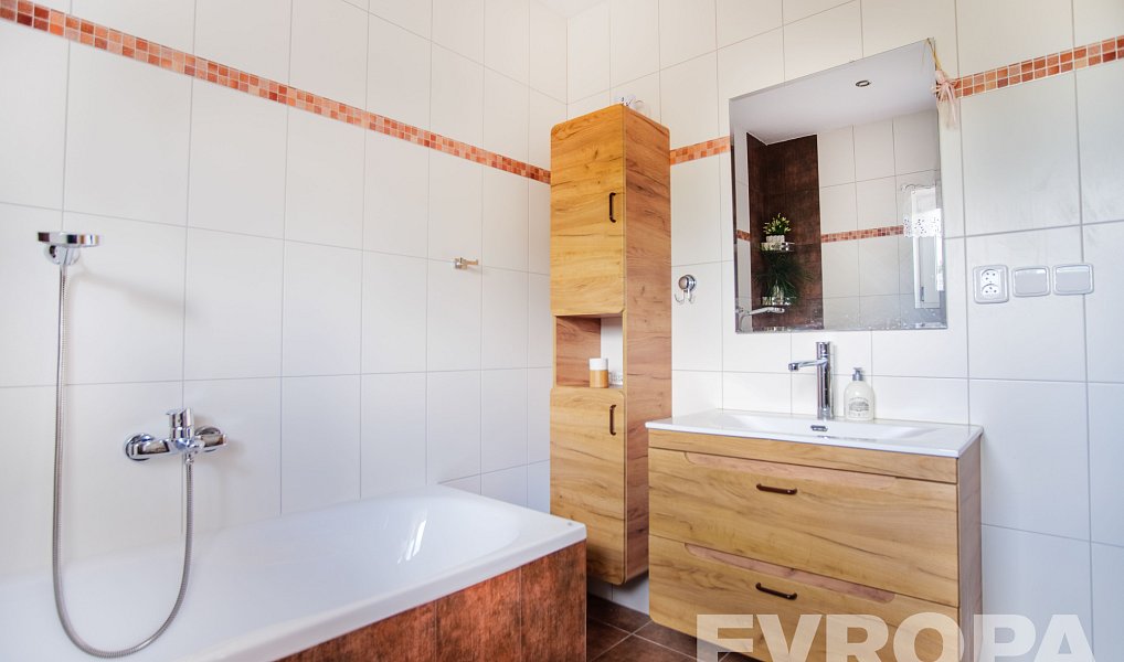 Prodej domu 123 m² s pozemkem 1 454 m², Kladruby nad Labem – náhled fotky 13