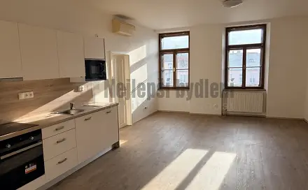 Prodej bytu 2+kk 85 m², Husova, Jemnice, okres Třebíč