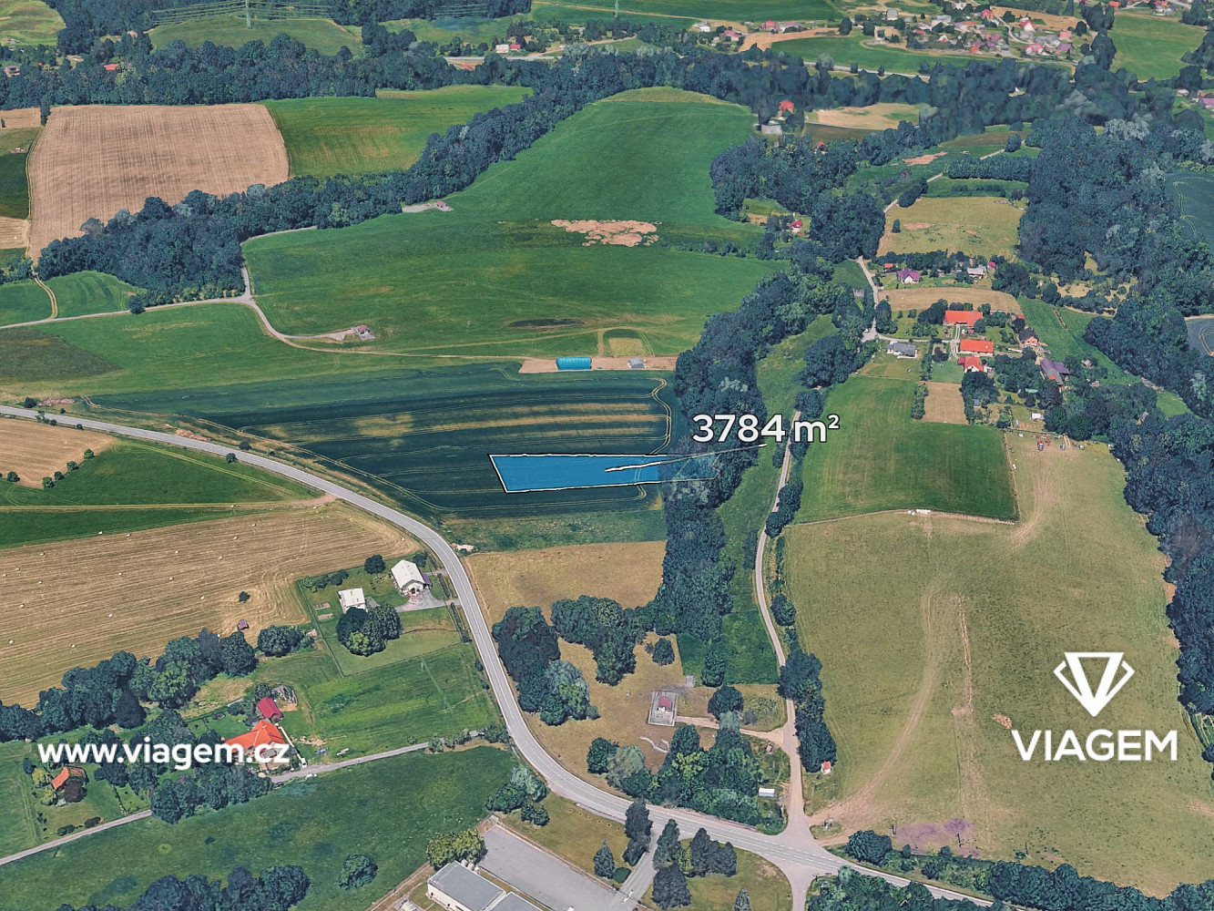 Prodej pole 1 892 m²