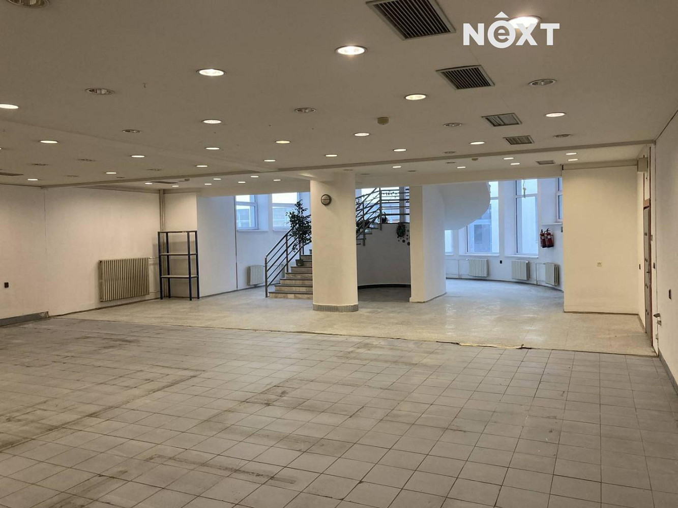 Pronájem kanceláře 450 m² — photo 3