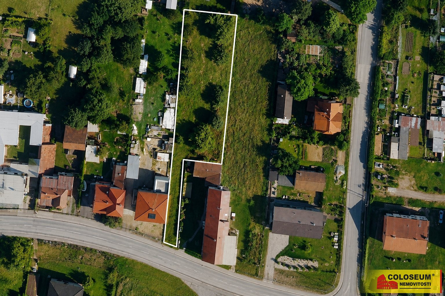 Prodej stavebního pozemku 1 180 m²