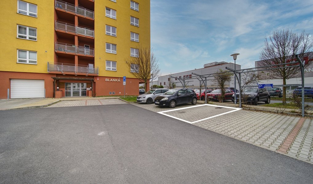 Pronájem bytu 1+kk 30 m², Plzeň – náhled fotky 10