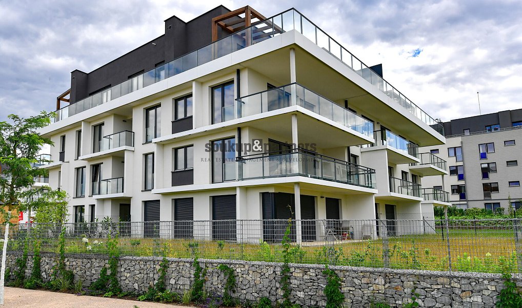 Pronájem bytu 3+kk 117 m², Praha – náhled fotky 13