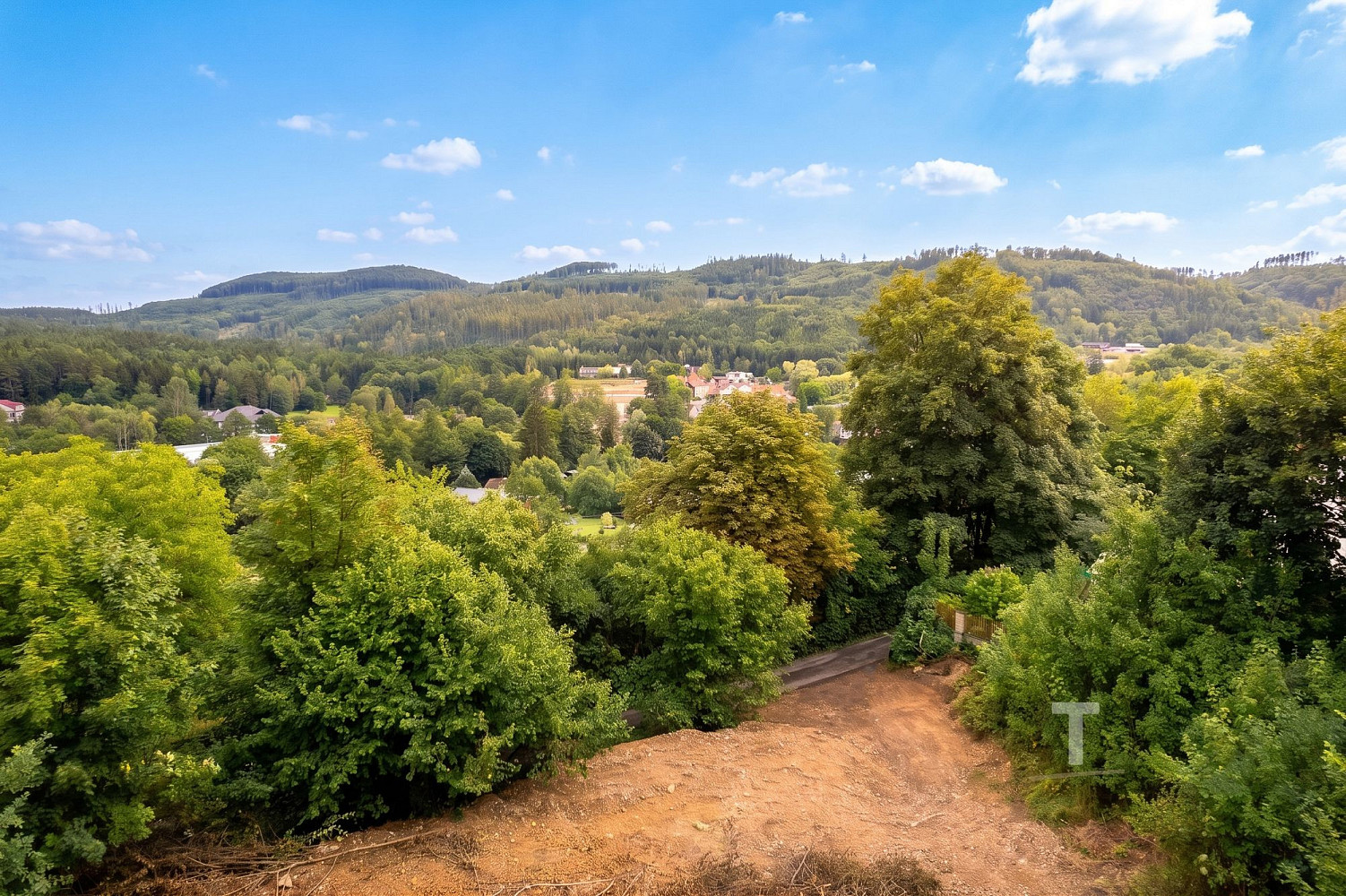 Prodej stavebního pozemku 967 m²