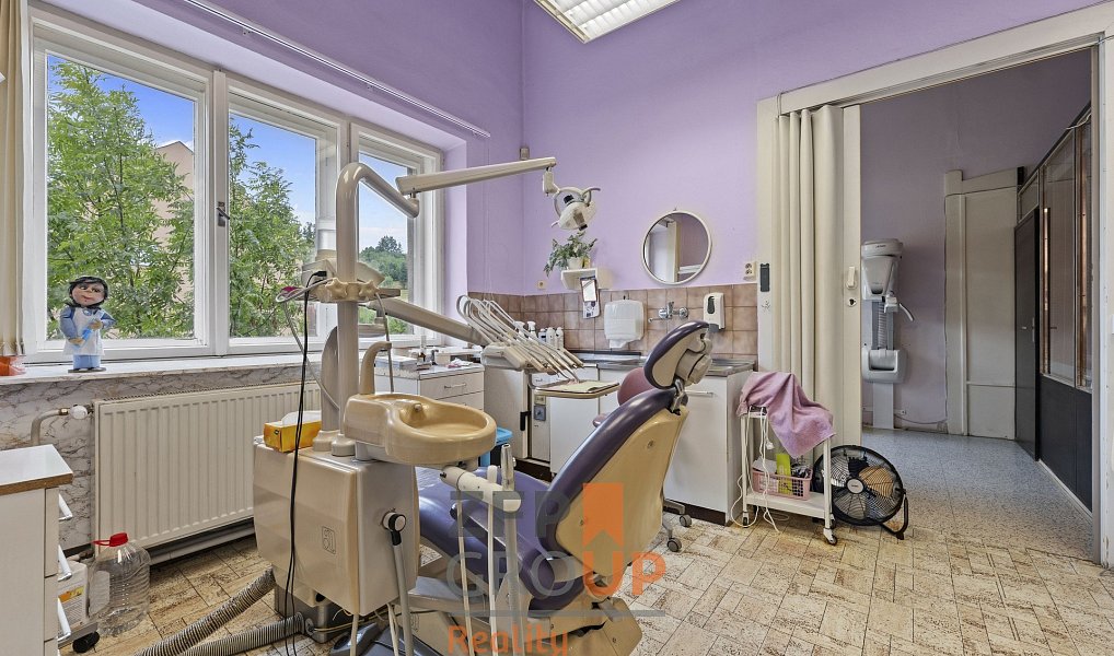 Prodej domu 1 200 m² s pozemkem 381 m², Náchod – náhled fotky 25