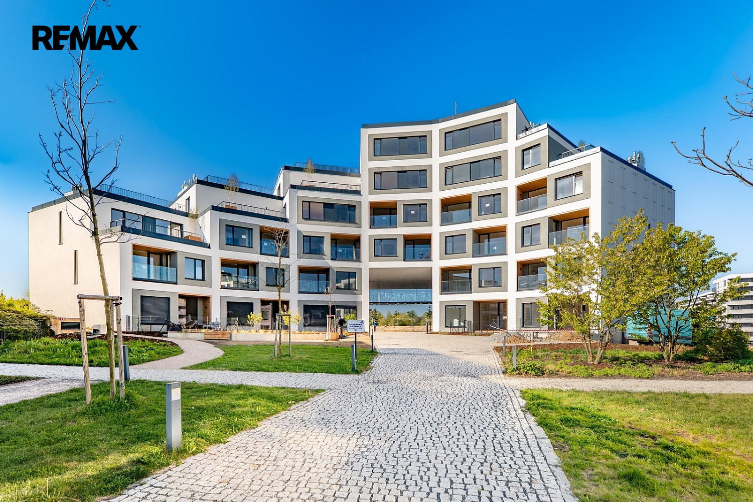 Pronájem obchodních prostor 34 m²