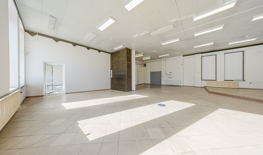 Pronájem obchodních prostor 299 m², Staré Město – náhled fotky 2