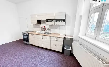 Pronájem bytu 2+1 75 m², náměstí Svobody, Chropyně, okres Kroměříž