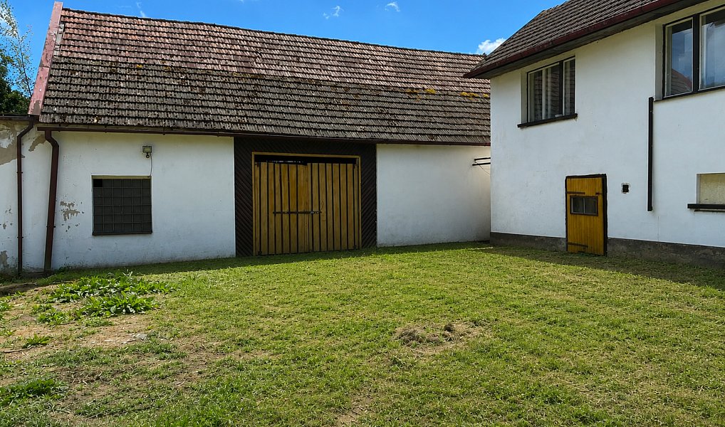 Prodej stavebního pozemku 1 906 m², Ústrašín – náhled fotky 7