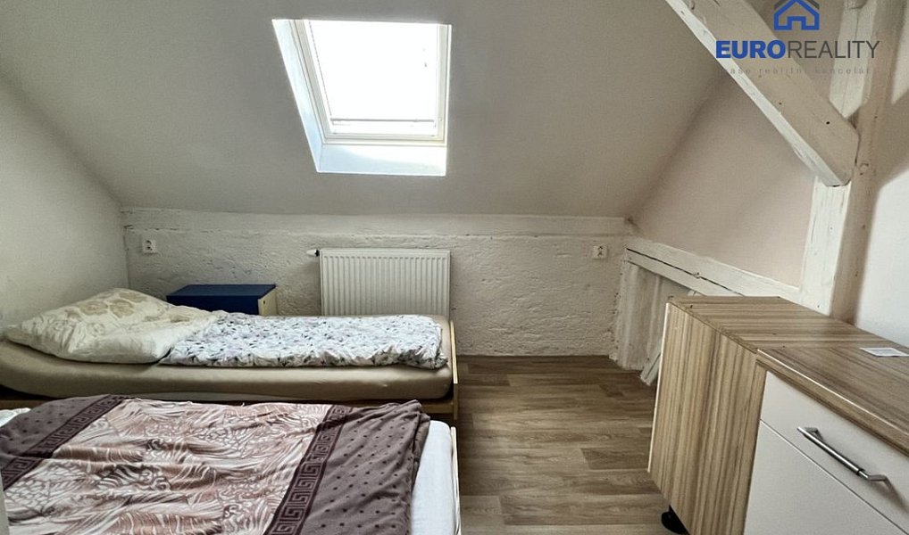 Pronájem bytu 3+1 75 m², Chodová Planá – náhled fotky 8