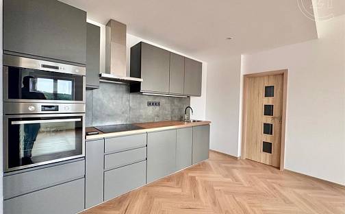 Pronájem bytu 2+kk 48 m², Sokolovská, Praha 9 - Libeň, okres Praha