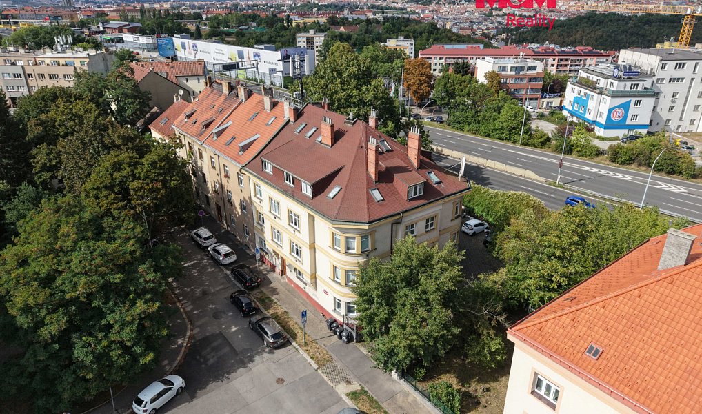 Prodej bytu 1+kk 33 m², Praha – fotka 1 z 7