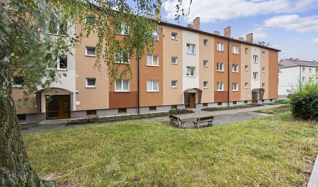 Prodej bytu 2+1 50 m², Blansko – fotka 1 z 16