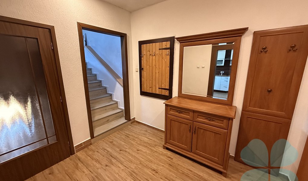 Prodej domu 220 m² s pozemkem 449 m², Radnice – náhled fotky 13