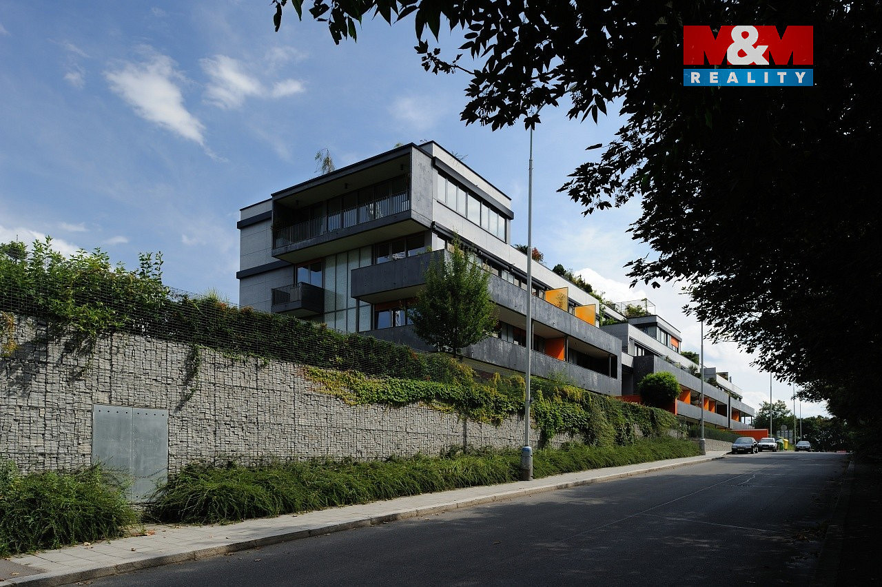 Prodej garážového stání, 18 m2, praha, ul. běžecká — photo 2