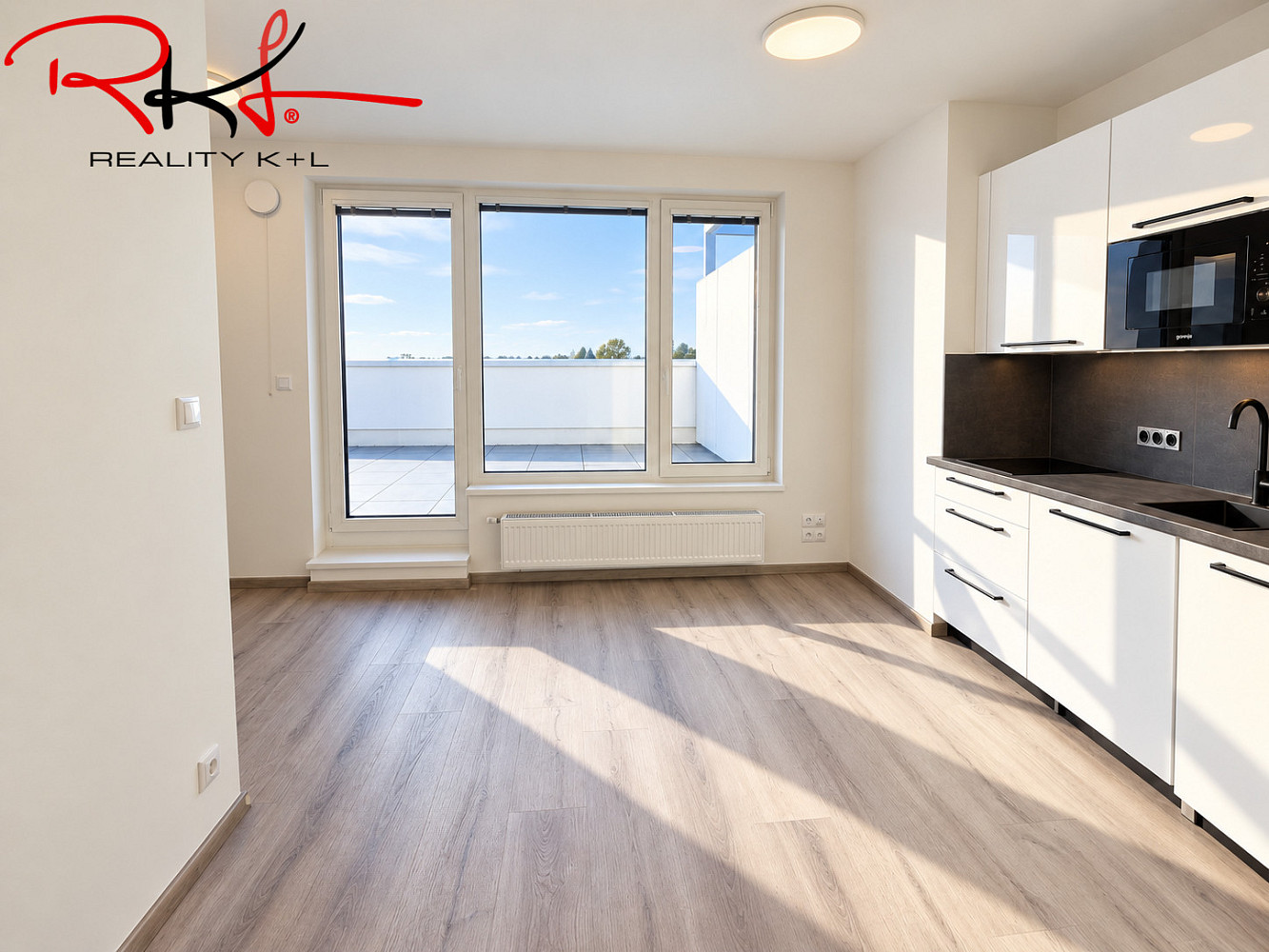 Pronájem bytu 1+kk 25 m² – fotografie 2