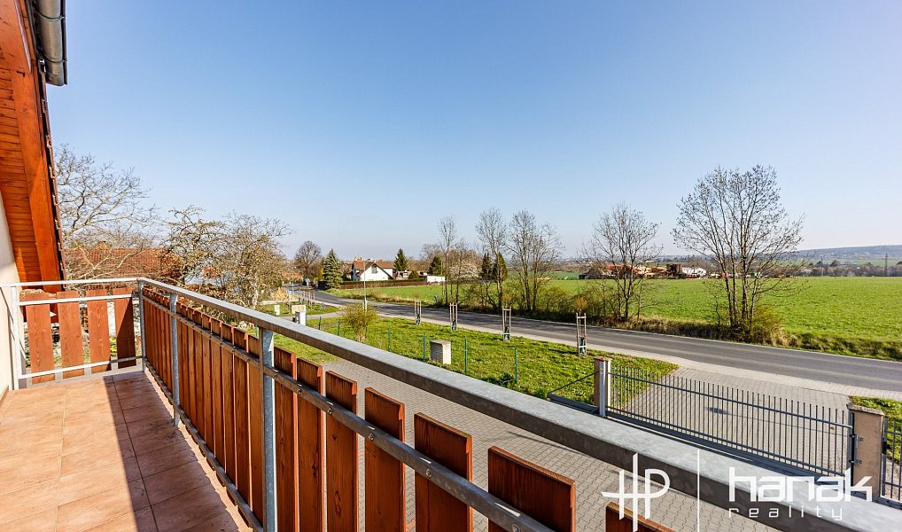 Prodej domu 259 m² s pozemkem 2 016 m², Strančice – náhled fotky 18