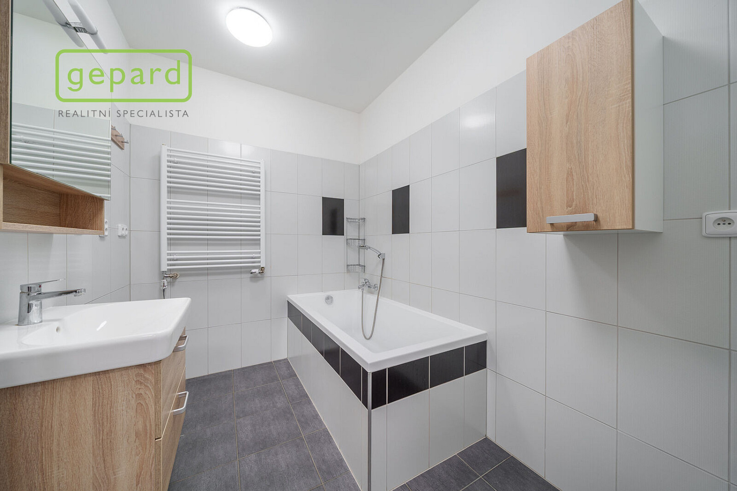 Pronájem bytu 2+kk 58 m² – fotografie 4