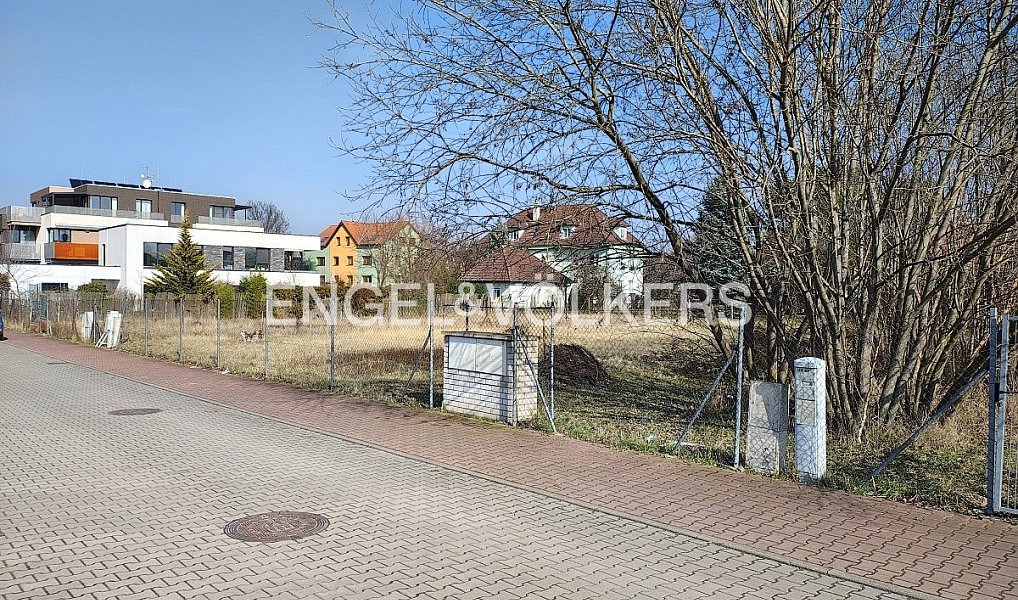 Prodej stavebního pozemku 727 m², Praha – náhled fotky 4