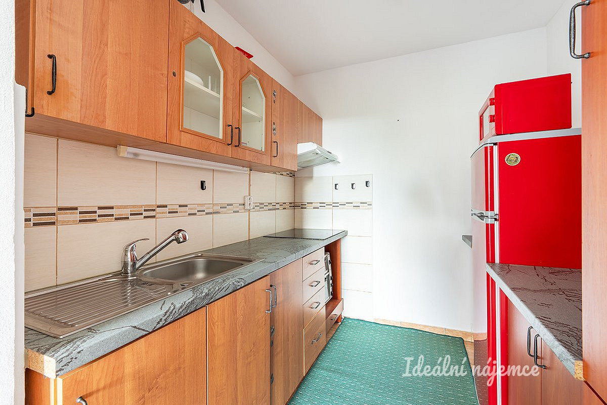 Pronájem bytu 2+kk 42 m² – fotografie 3