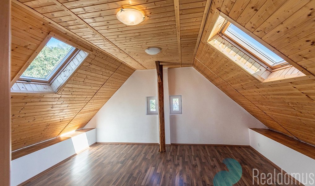Prodej domu 143 m² s pozemkem 477 m², Nespeky – náhled fotky 4