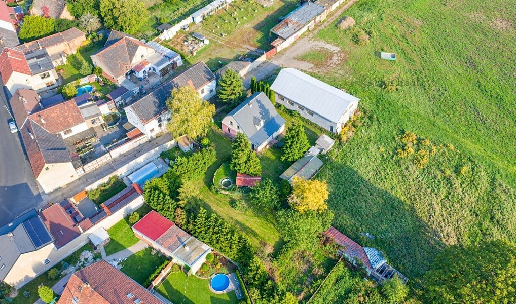 Prodej domu 196 m² s pozemkem 1 929 m², Lukavec – náhled fotky 27