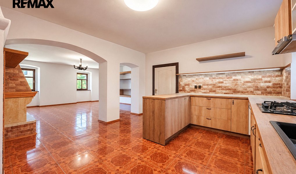 Prodej chaty/chalupy 330 m² s pozemkem 1 643 m², Sklené nad Oslavou – náhled fotky 14