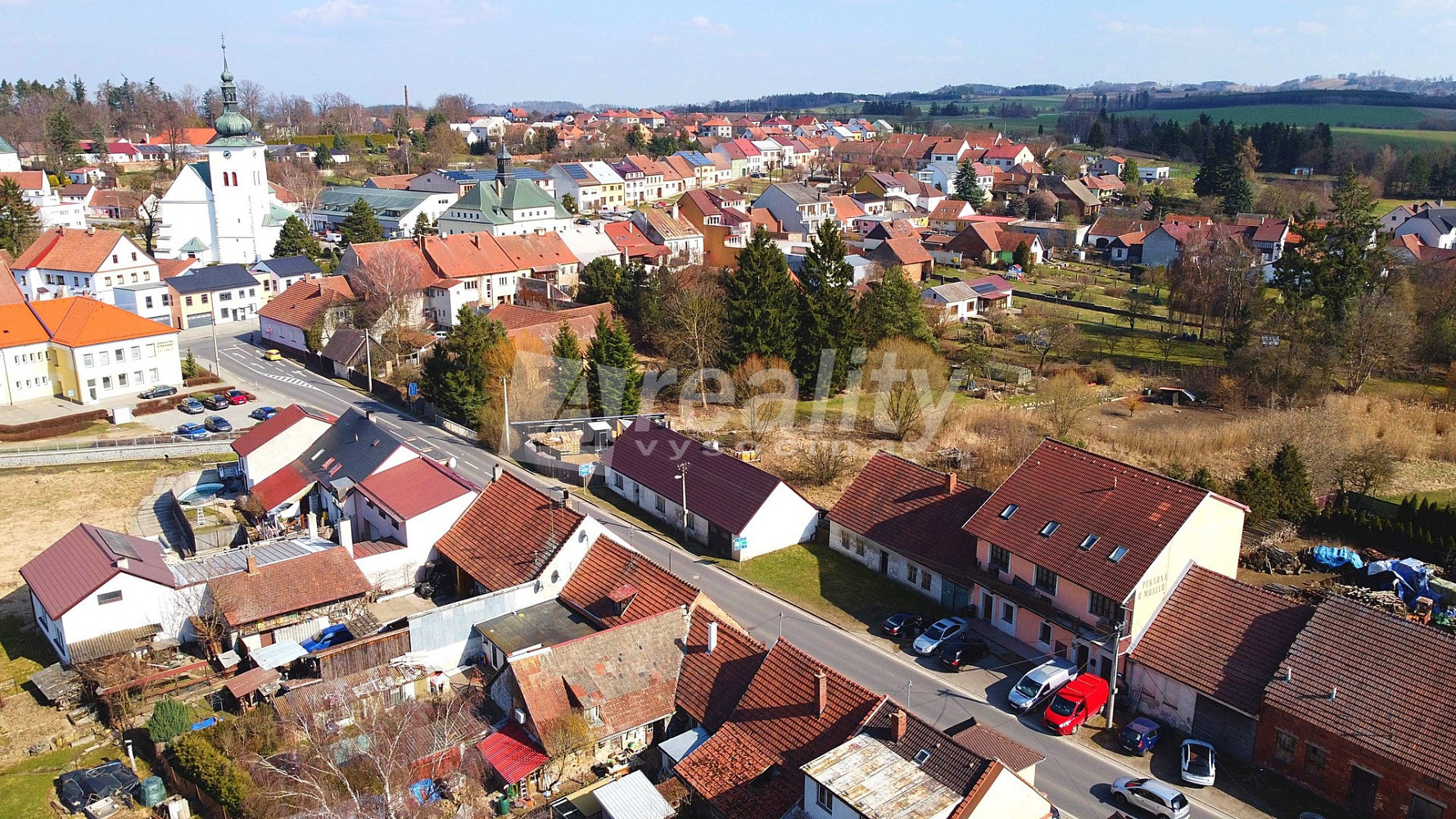 Prodej domu 250 m² s pozemkem 2 200 m² — photo 2