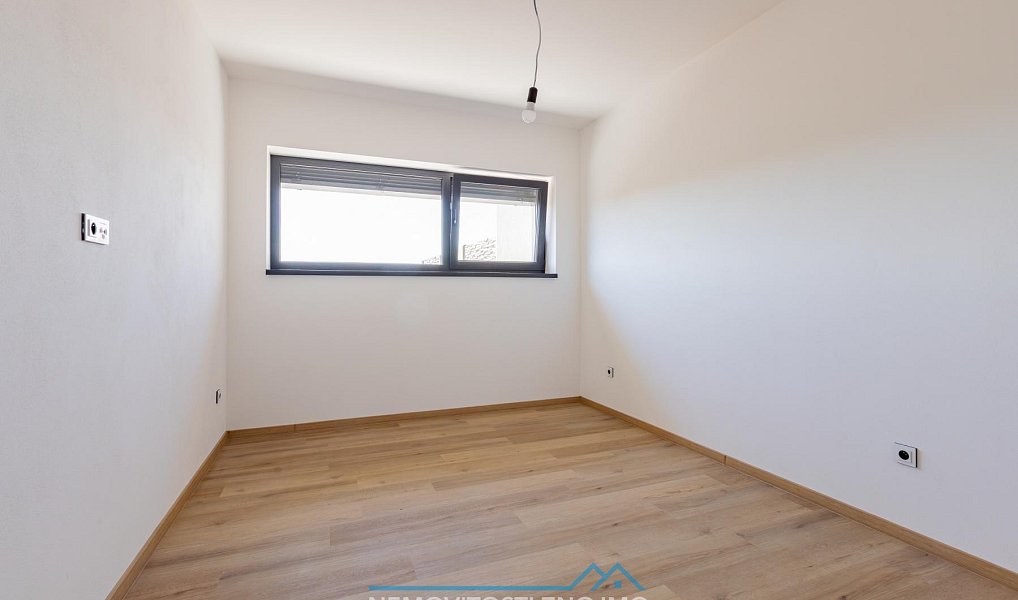 Prodej domu 82 m² s pozemkem 385 m², Znojmo – náhled fotky 13
