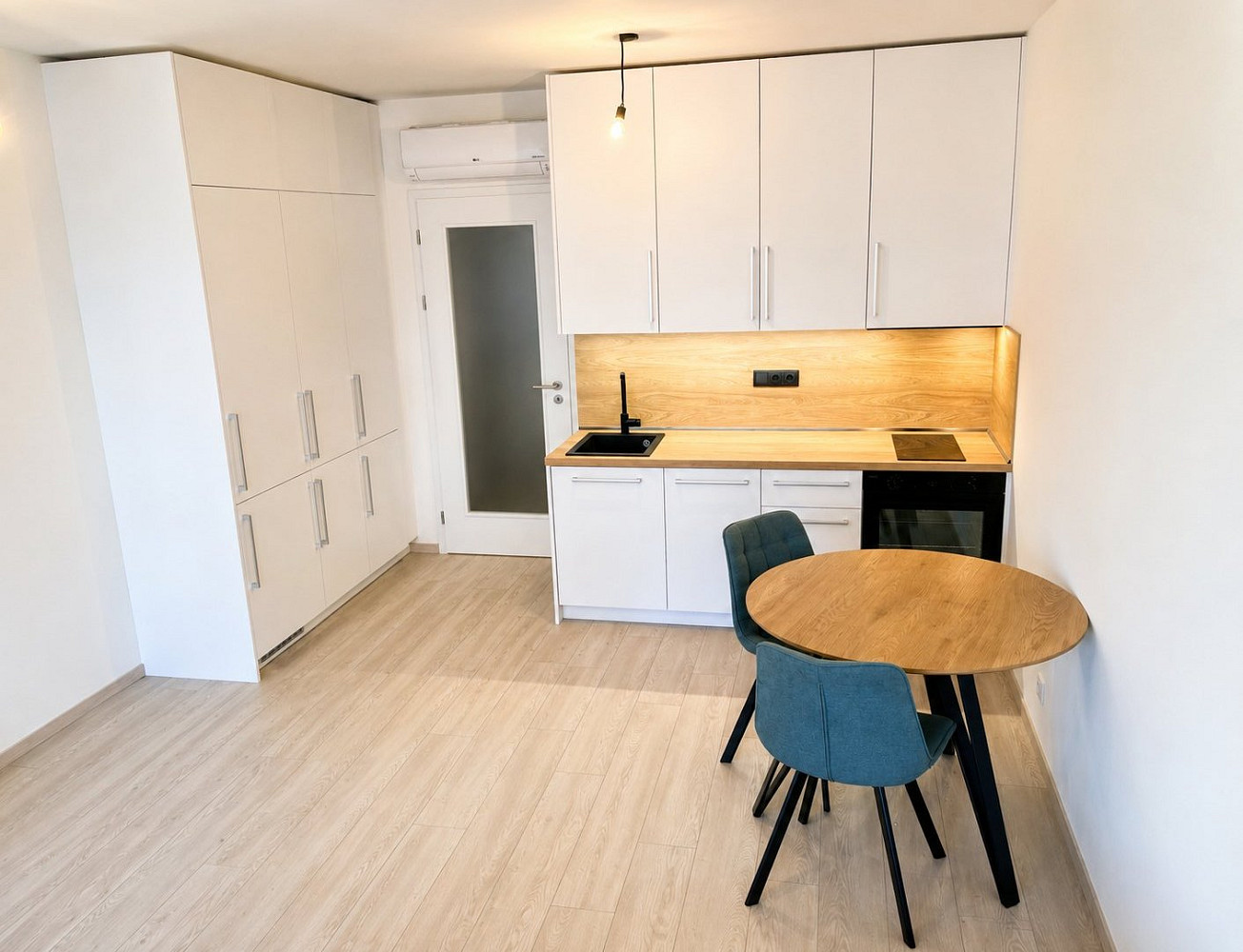 Pronájem bytu 1+kk 35 m²